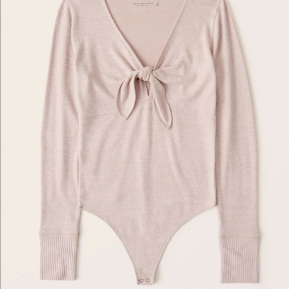Abercrombie & Fitch Soft AF Cozy Blush Pink Tie Bodysuit Size Small - Picture 2 of 9